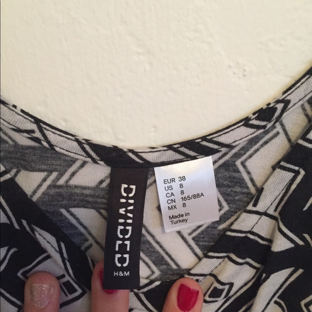 H&M Top - Picture 2 of 2